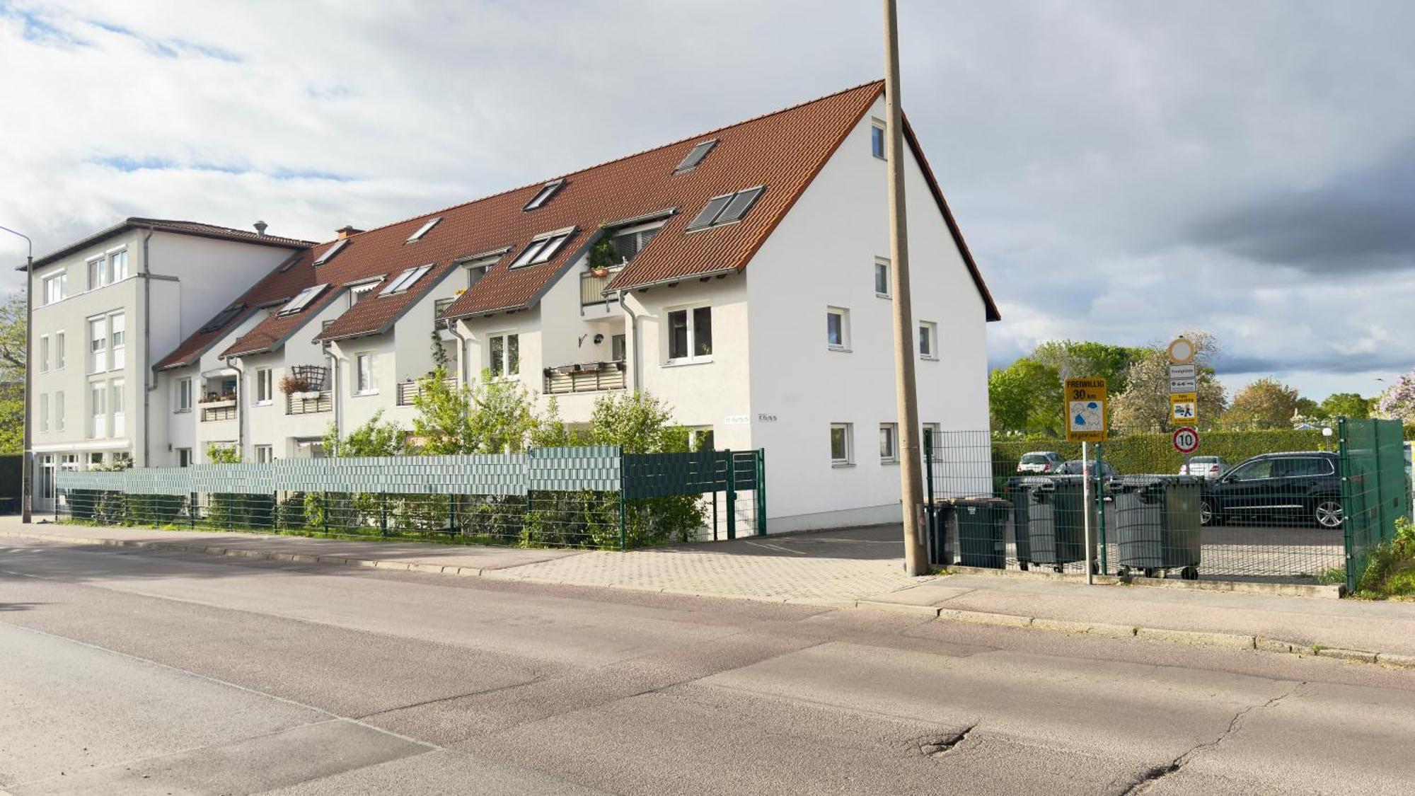 Fewo Am Park - 4P, Boxspringbett, Balkon, Smarttv, Gesundbrunnen, Familienfreundlich Halle  Eksteriør bilde