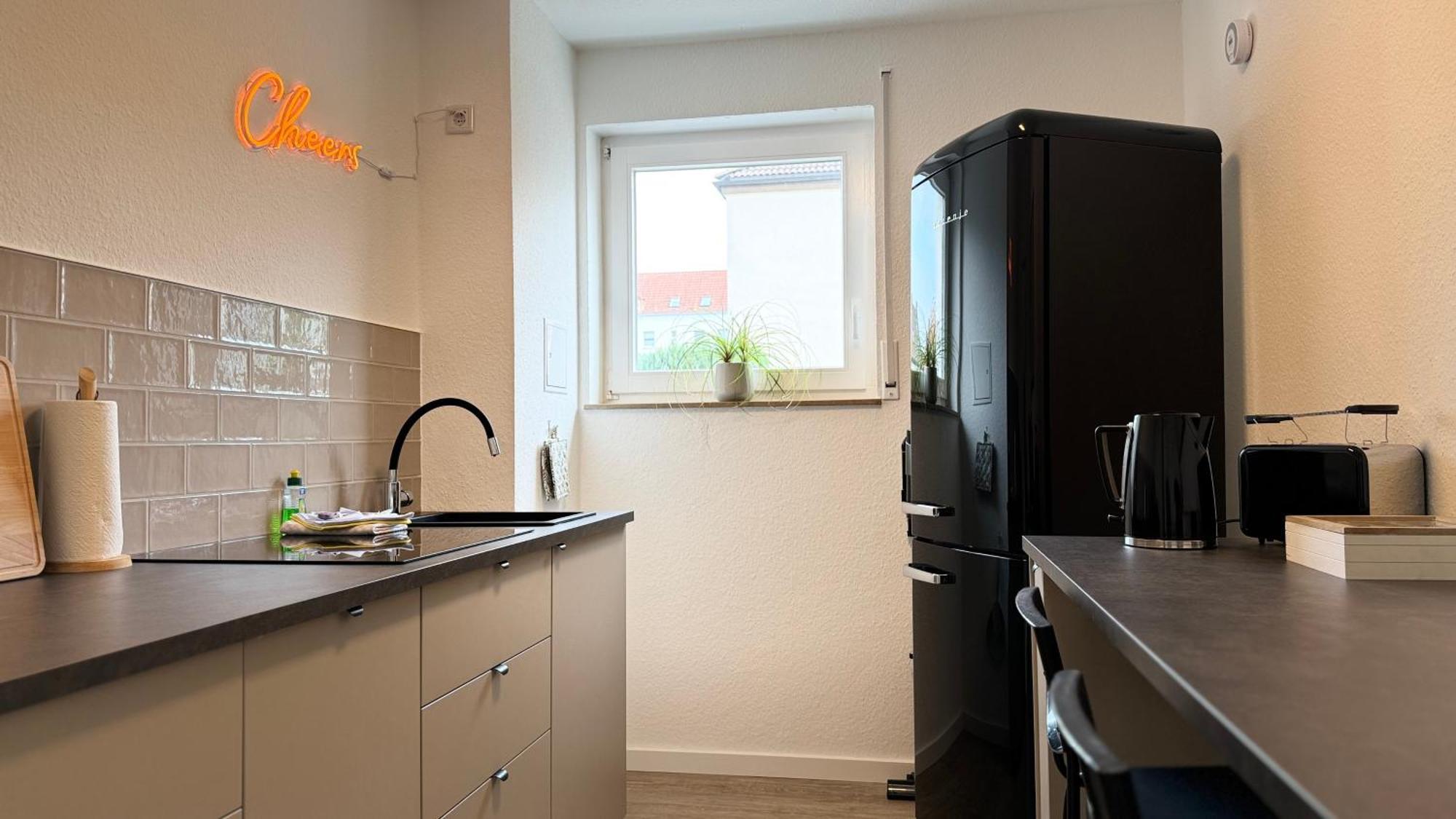 Fewo Am Park - 4P, Boxspringbett, Balkon, Smarttv, Gesundbrunnen, Familienfreundlich Halle  Eksteriør bilde